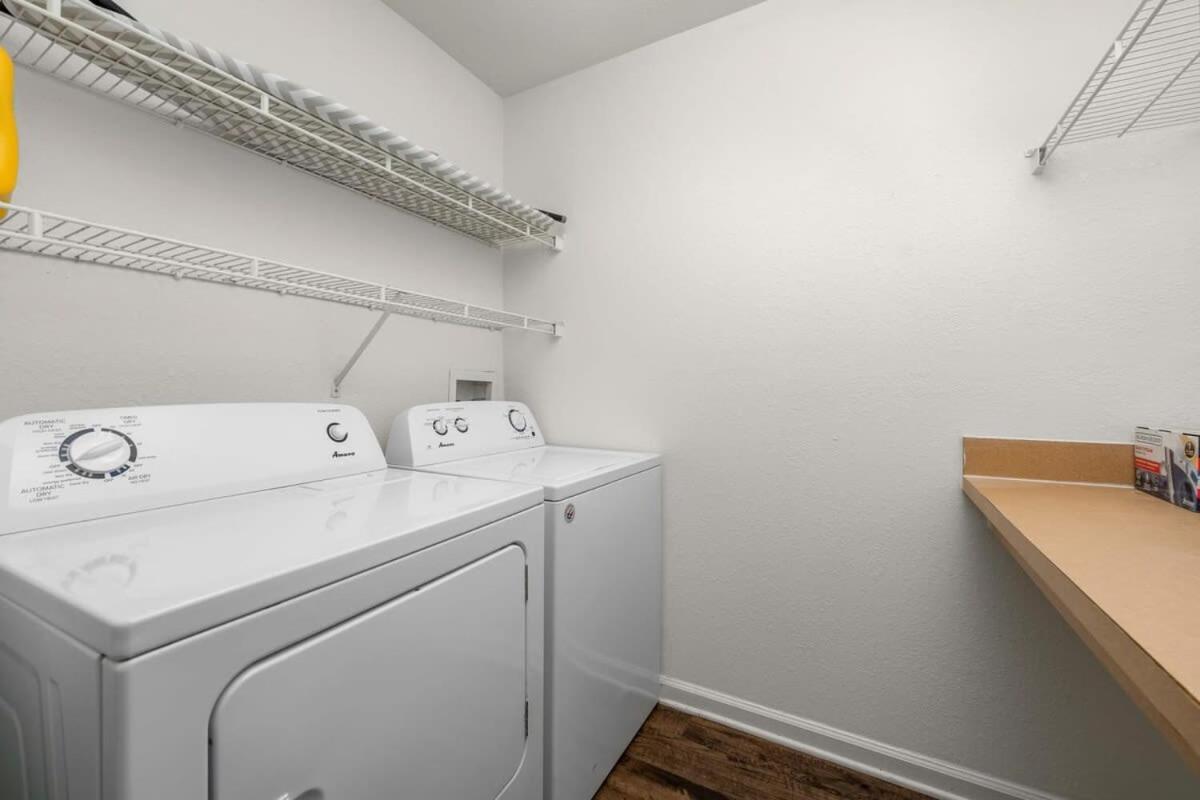 Budget Friendly Sleeps 8 Discounts Available Тампа Екстериор снимка