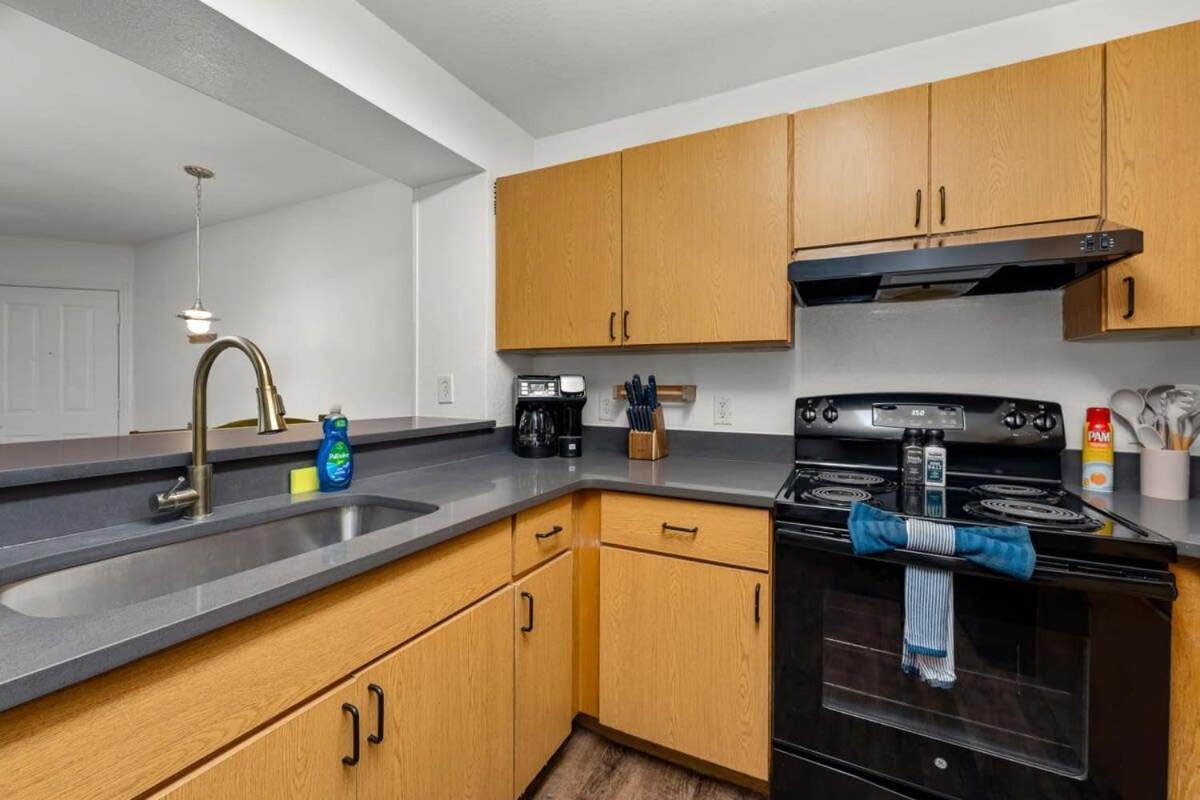 Budget Friendly Sleeps 8 Discounts Available Тампа Екстериор снимка