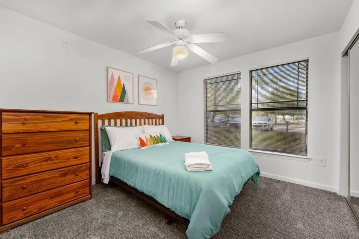 Budget Friendly Sleeps 8 Discounts Available Тампа Екстериор снимка