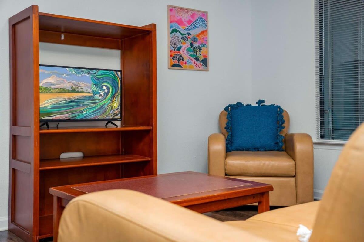 Budget Friendly Sleeps 8 Discounts Available Тампа Екстериор снимка